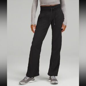 Lululemon Dance Studio Mid-Rise Pant Short - Black (Size 0)